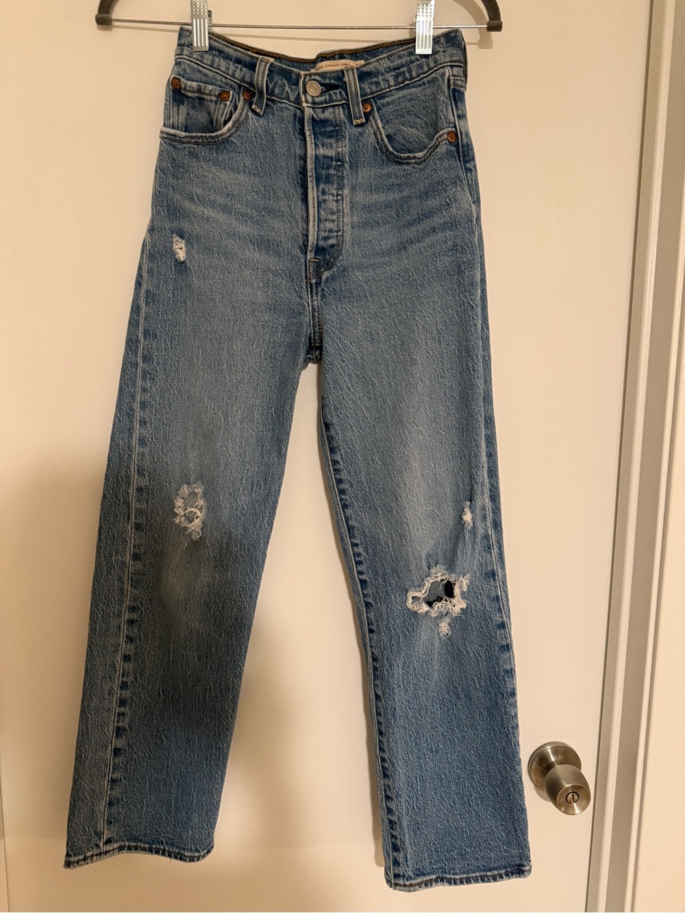 Levis Ribcage Straight Ankle Jeans in Light Blue